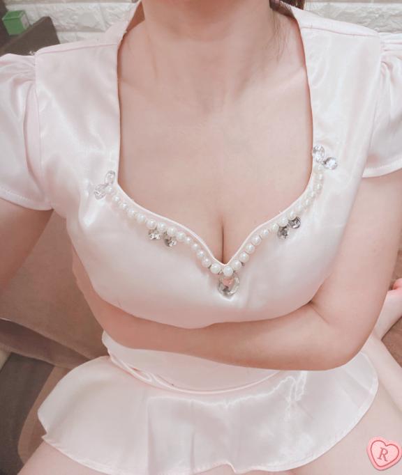 りん【小柄・細身の元気娘】