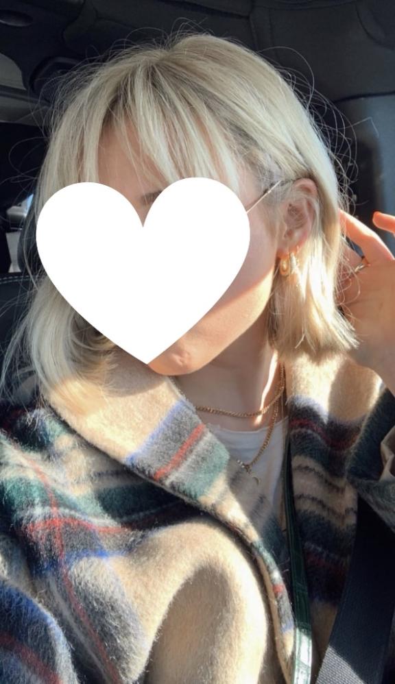 にこる【長身スレンダー美女！】